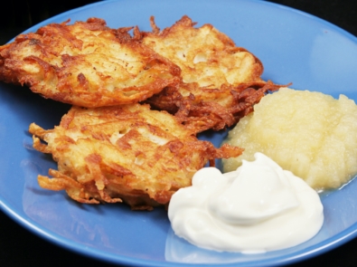 Crispy and Delicious Potato Latkes featured image