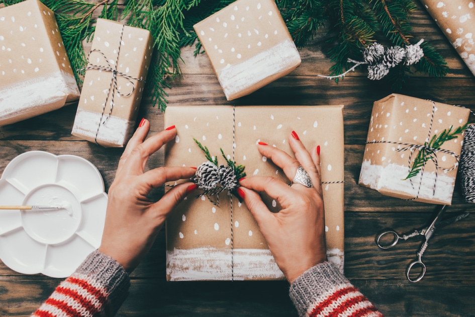 Gift Wrapping with Kraft Paper - Busy Being Jennifer