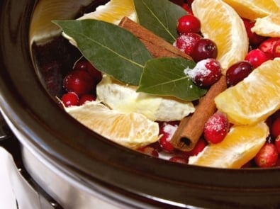 Homemade Simmering Christmas Potpourri featured image