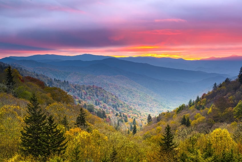 Autumn morning in the Smoky Mountains National Park.