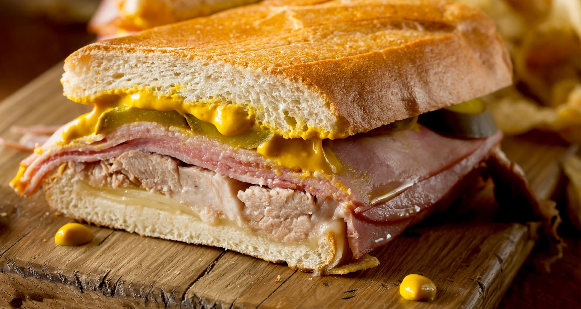 Misforstå Ond Det Viva La Cuban Sandwich! - Farmers' Almanac - Plan Your Day. Grow Your Life.