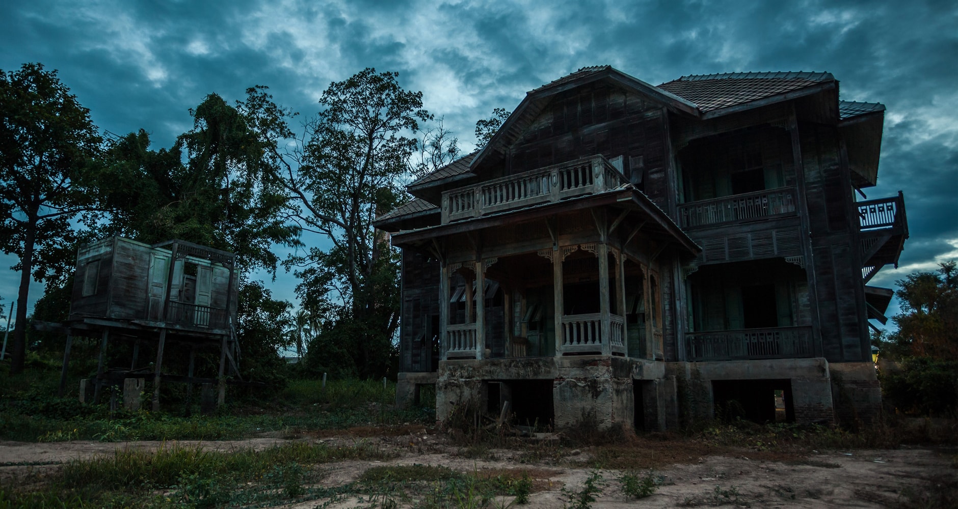 haunted houses in michigan open now