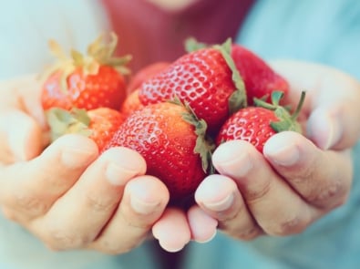 Strawberries: Health Benefits, Buying and Storing Tips featured image