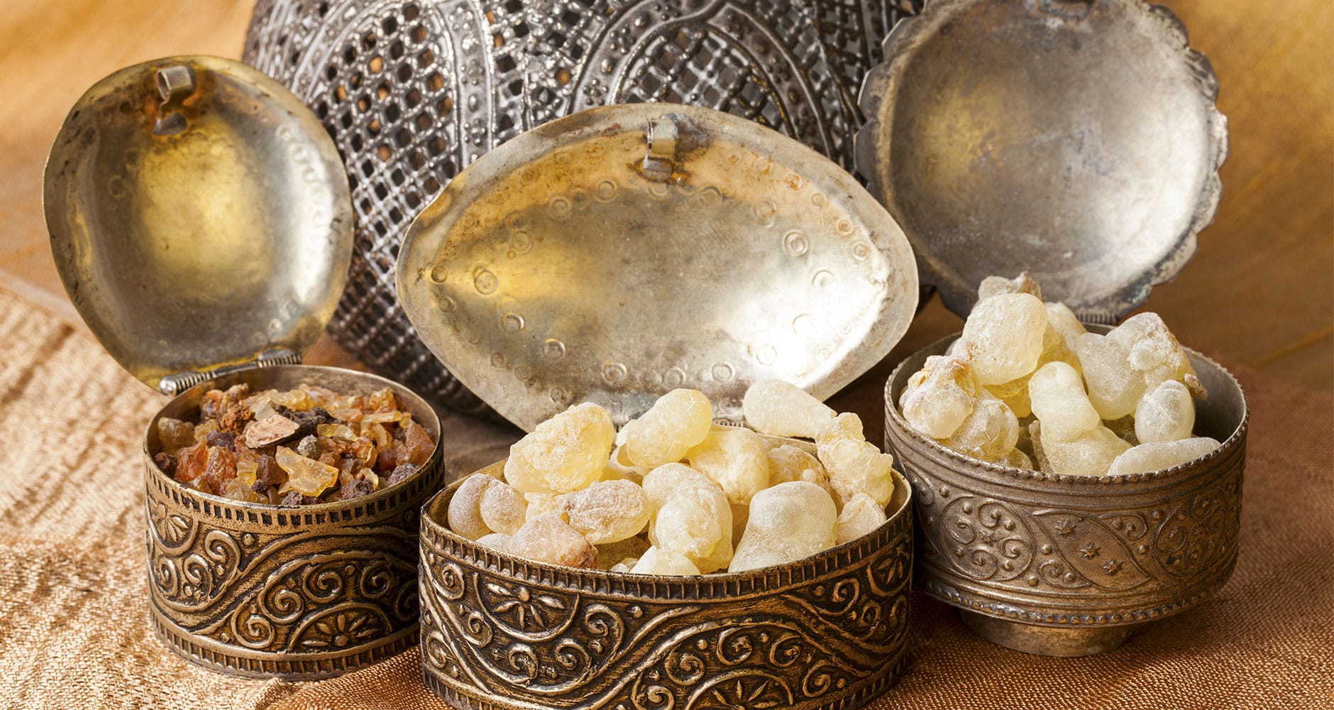 What Are Frankincense And Myrrh? - Farmers' Almanac - Plan Your Day. Grow  Your Life.