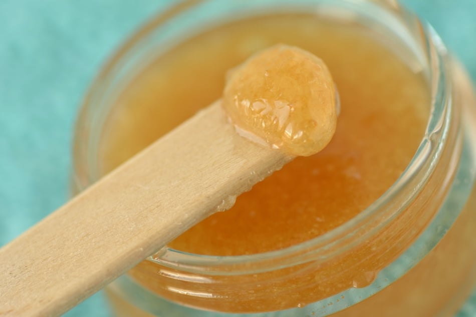 Lip Scrub - Lips honey in a 