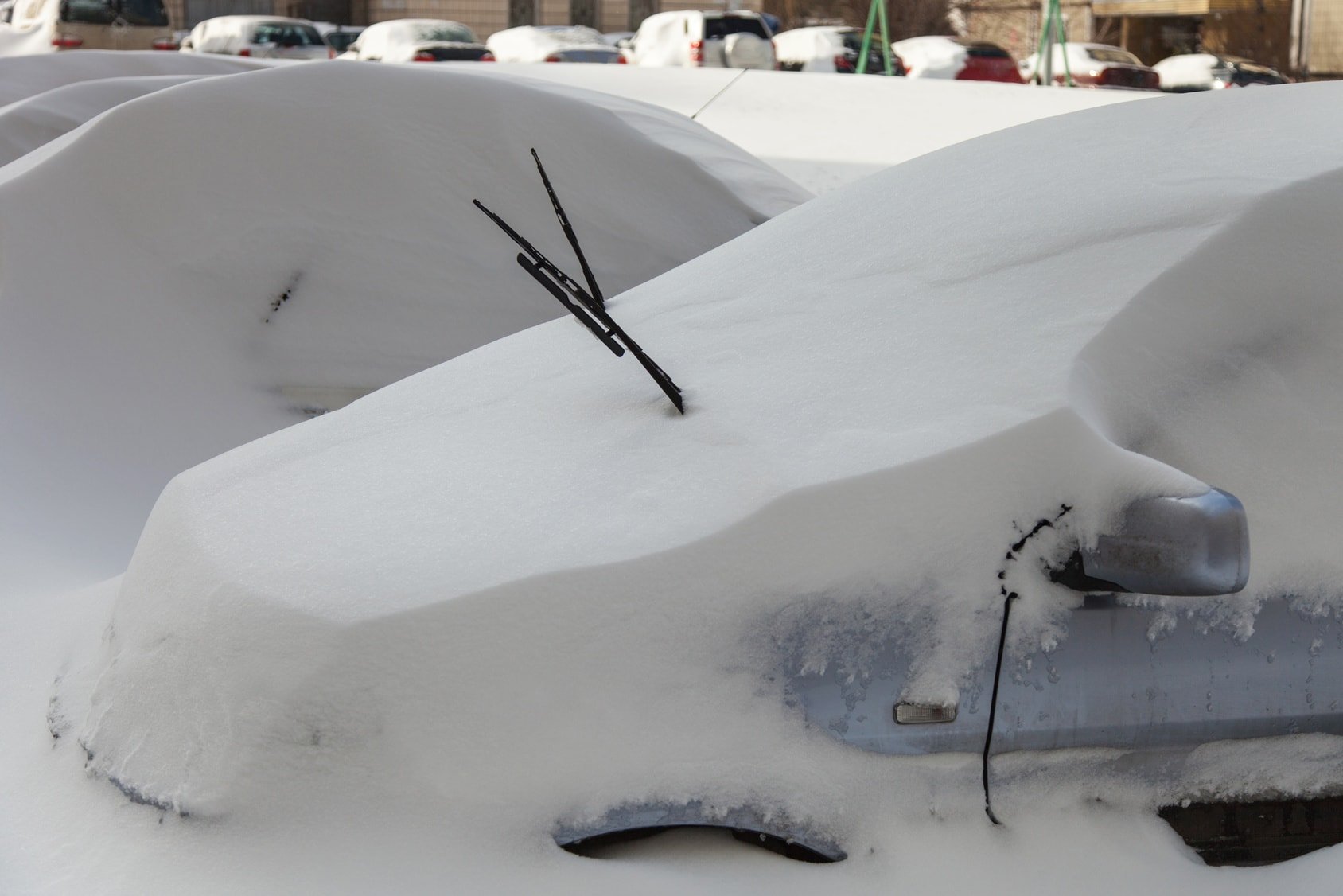 Winter windshield maintenance: How to protect your windshield this