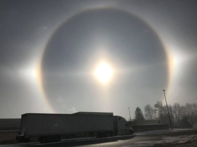 What Are Sun Halos, Sun Dogs, and Sun Pillars? featured image