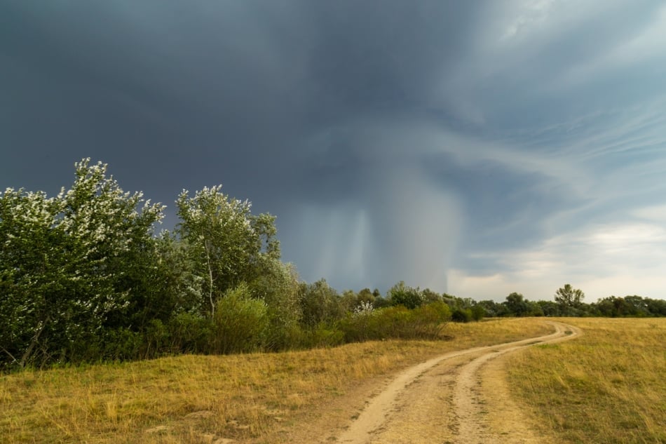 Severe storm cloud of a microburst.