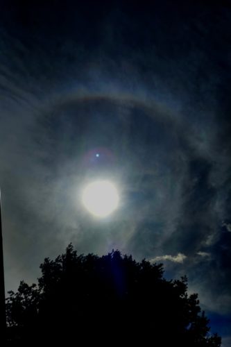 Yes, 'halo' around sun or moon forebodes inclement weather