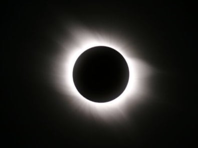 10 strange facts about the 2024 solar eclipse featured image