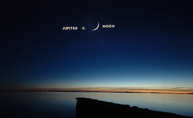 March sky featuring the Moon kissing Jupiter.
