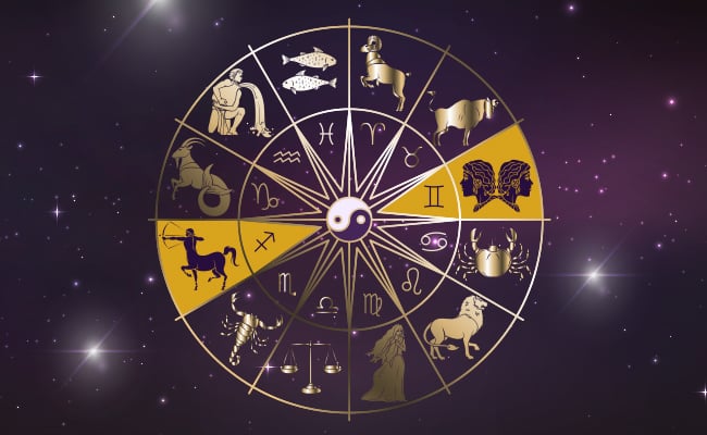 Full Moon horoscope represented by a zodiac signs wheel with Sagittarius and Gemini highlighted.