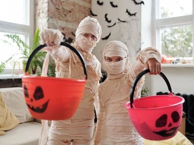 Halloween Candy Prices Have Soared. Here’s Why—and How to Save featured image