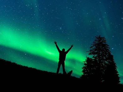 Dark Skies This Weekend: Could the Northern Lights Appear, Too? featured image