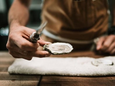 Why Did People Say You Should Only Eat Oysters in Months With an “R”? featured image